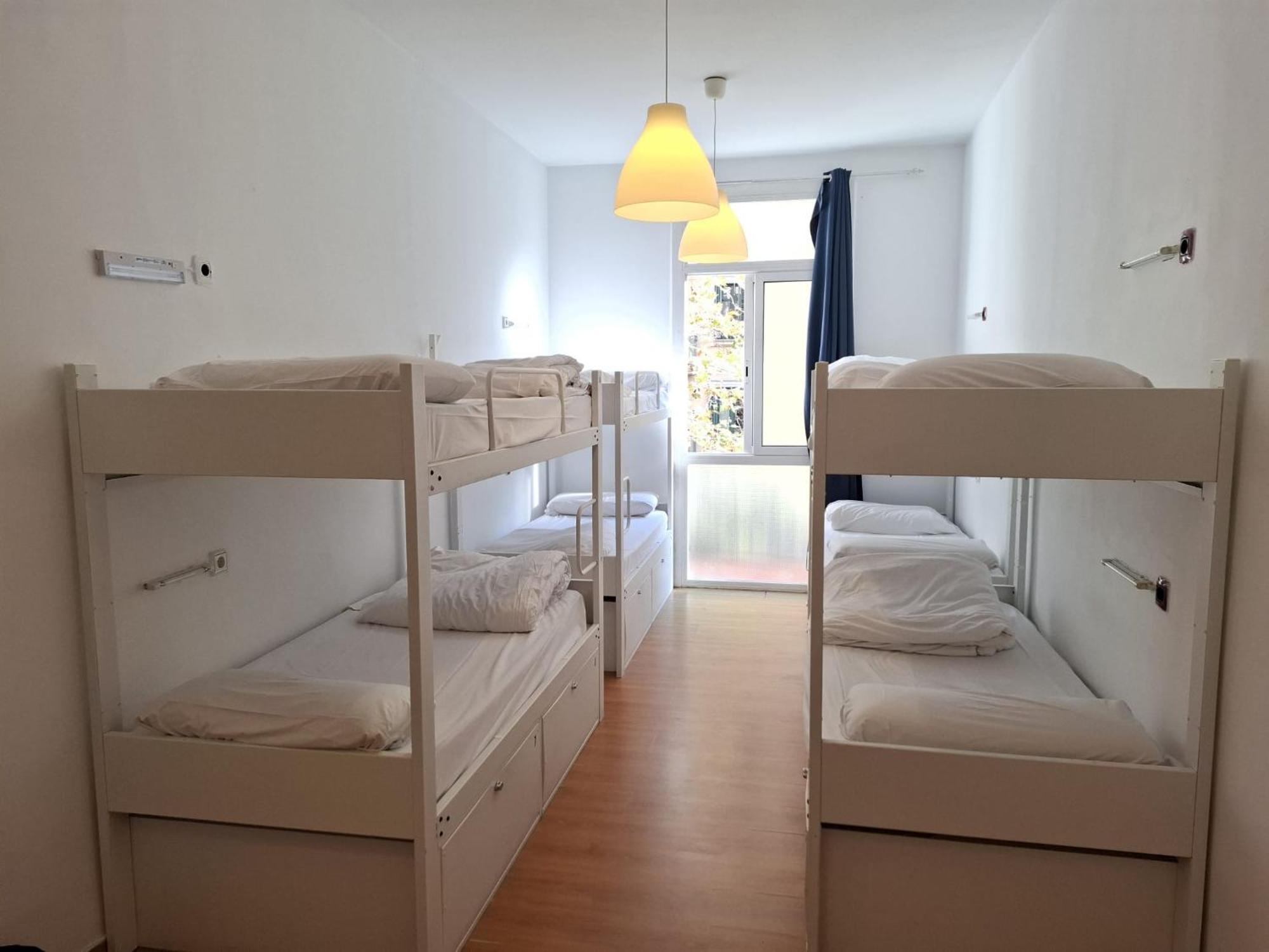 Mediterranean Hostel Барселона Екстер'єр фото